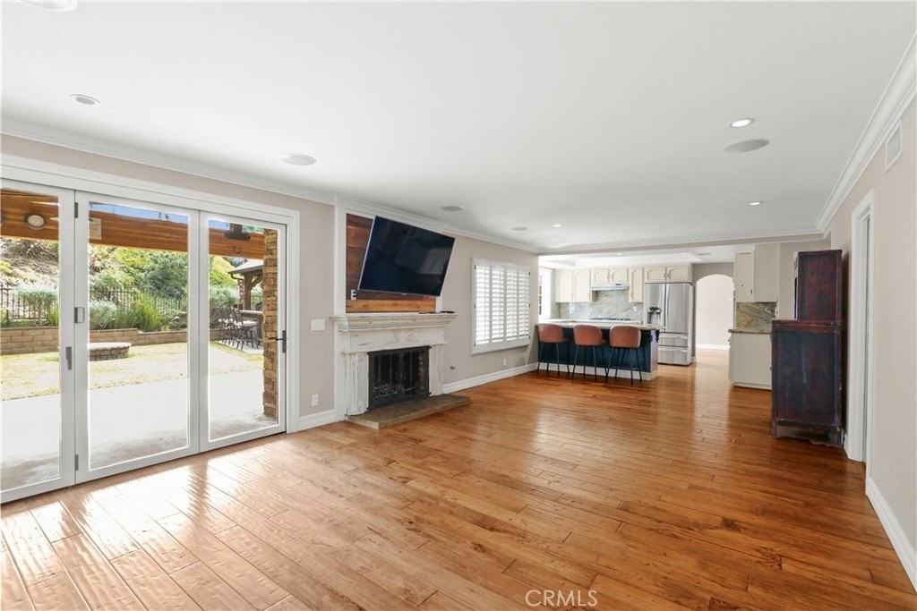 374 S Silverbrook Dr - Photo 5 of 16