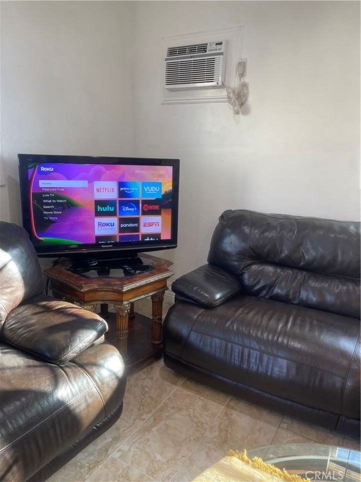 620 N Janss Way - Photo 5 of 11