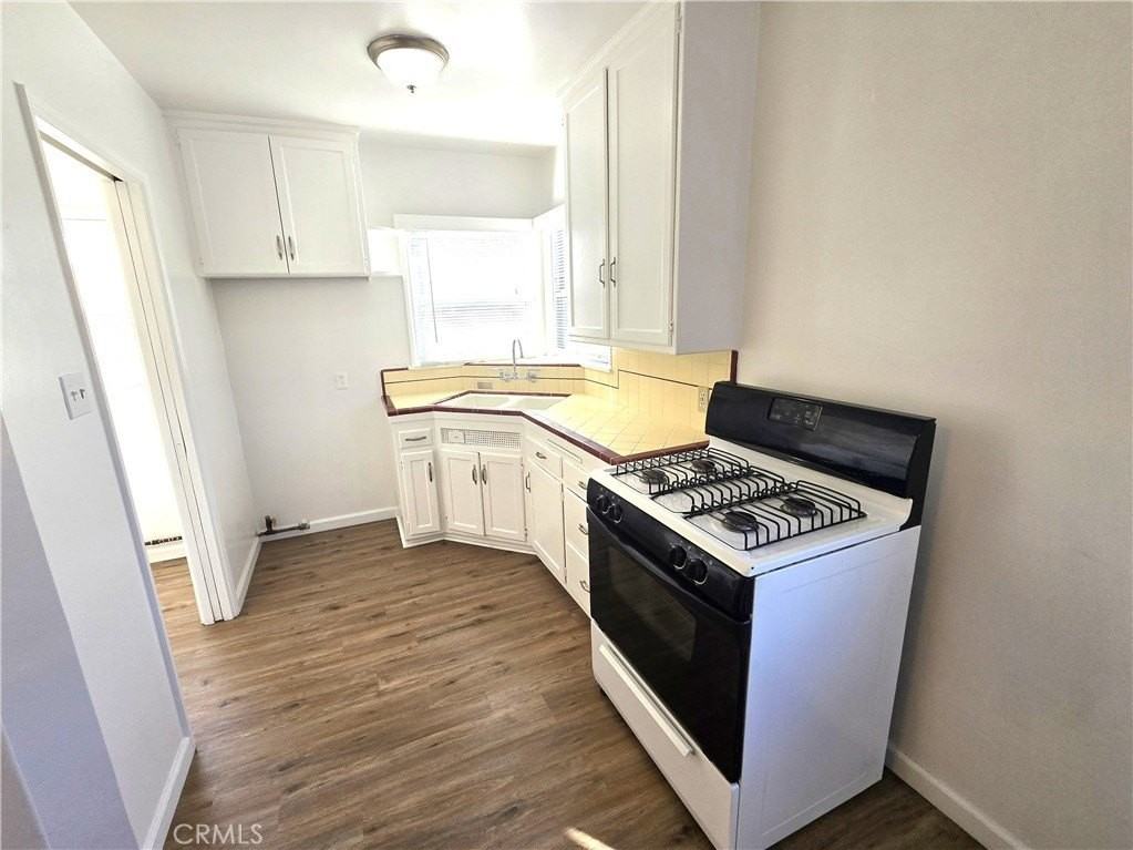 662 W Glenoaks Blvd #1-2 - Photo 5 of 15