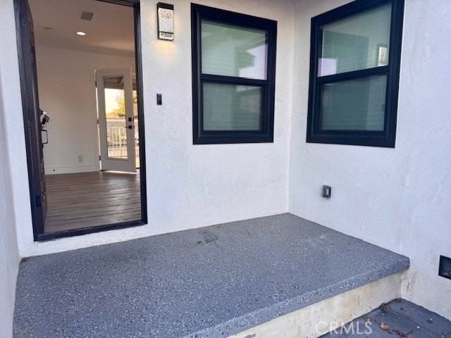 9947 Norwich Ave - Photo 4 of 50