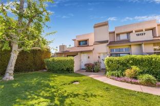 15137 Magnolia Blvd #A - Photo 1 of 1