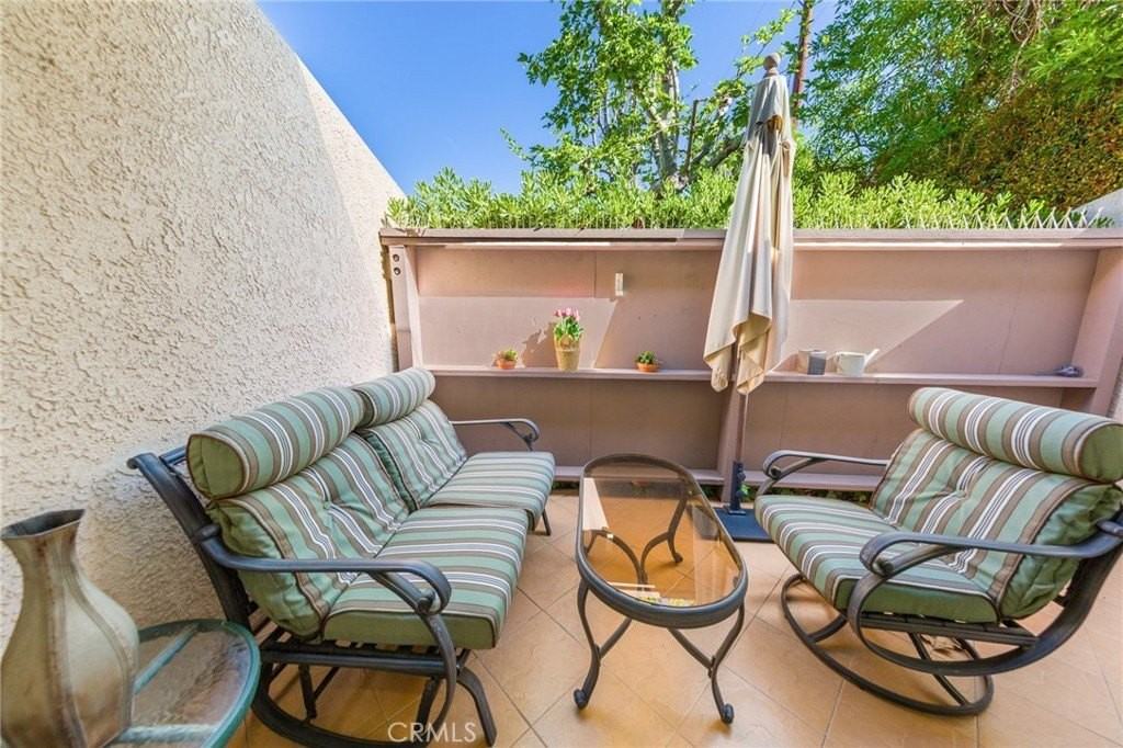 15137 Magnolia Blvd #A - Photo 2 of 28