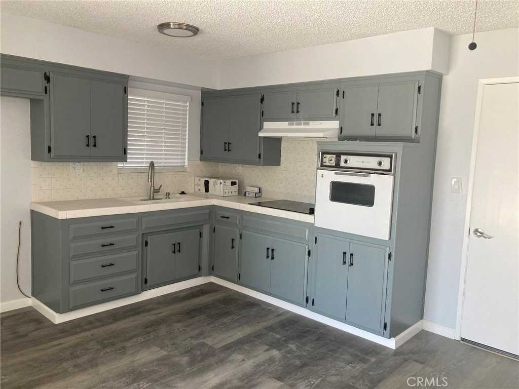 409 Perdew Ave - Photo 5 of 14