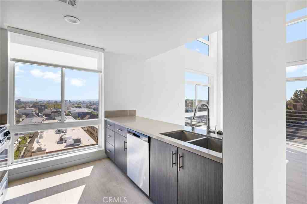 168 S Monterey St #518 - Photo 3 of 44