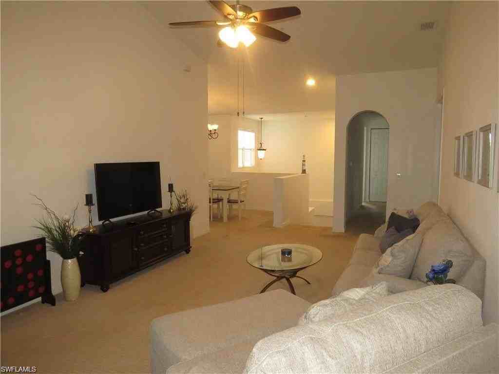 1305 Mariposa Cir Apt 202 - Photo 7 of 30