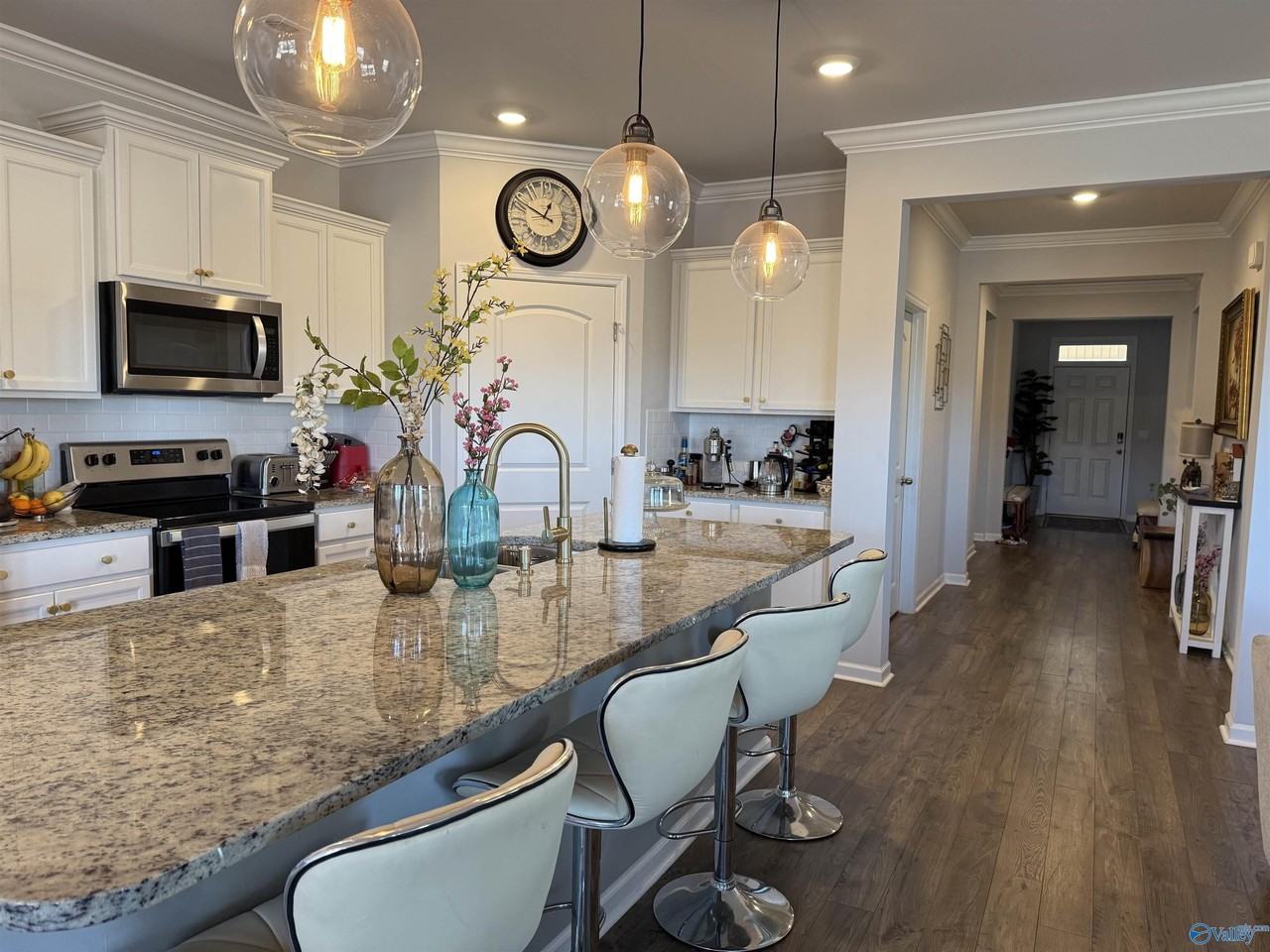 107 Donovan Dr - Photo 7 of 36