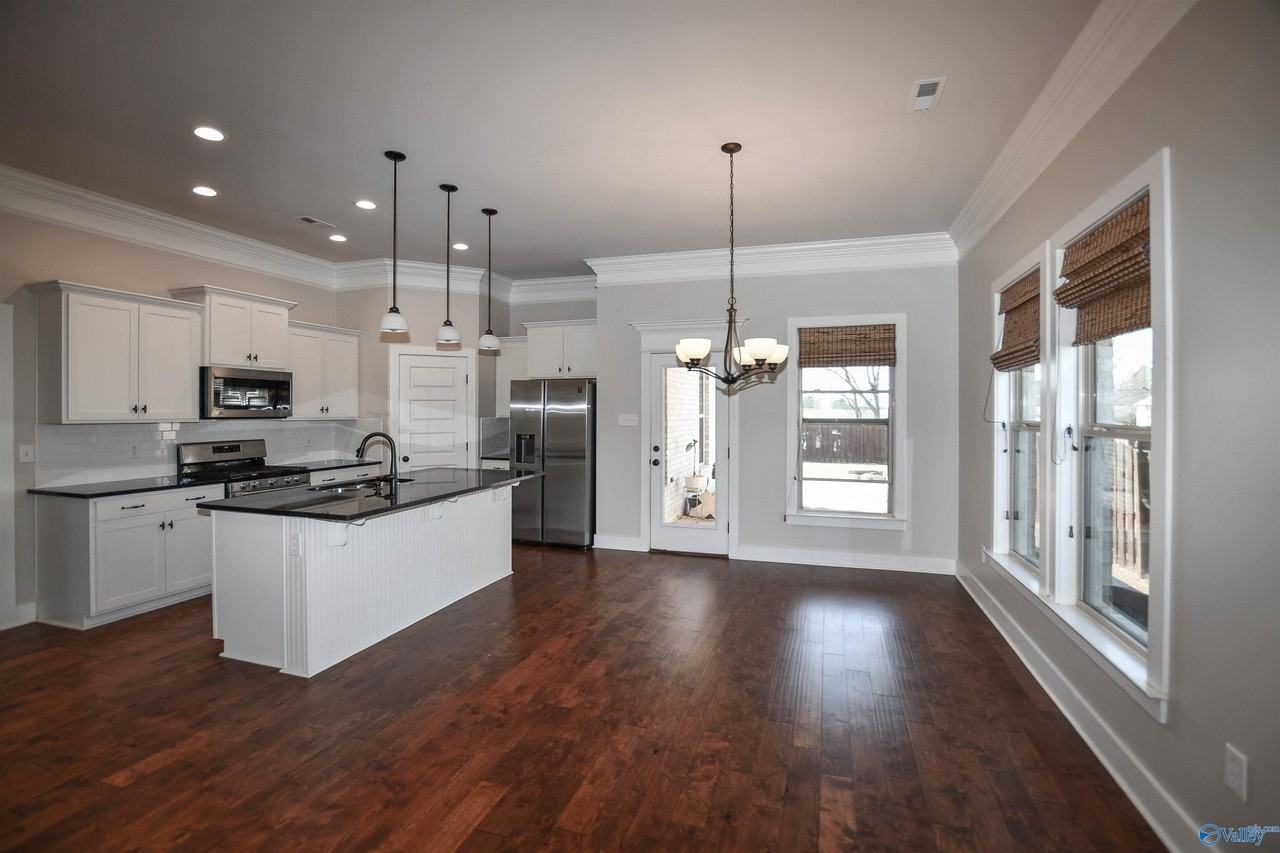 119 Innocent Trl - Photo 4 of 17