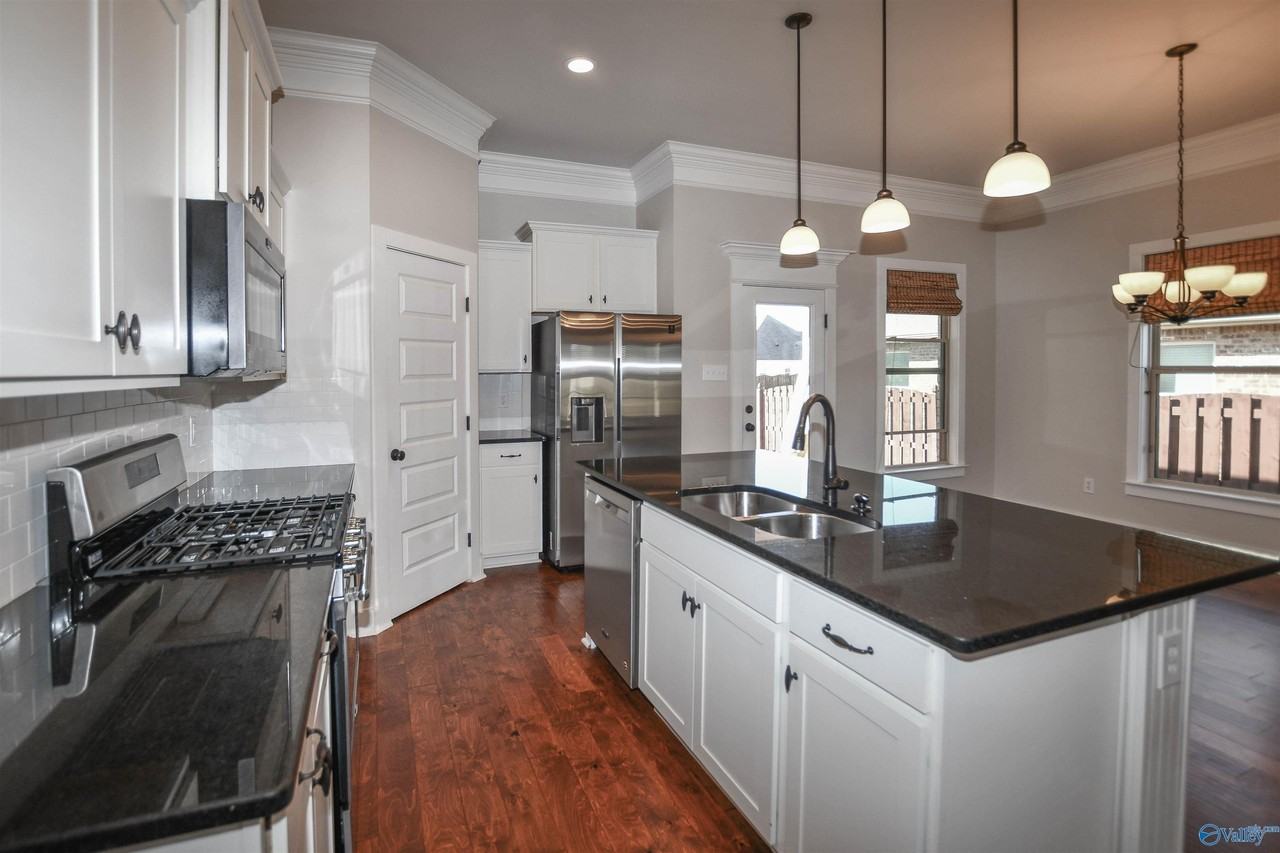 119 Innocent Trl - Photo 5 of 17