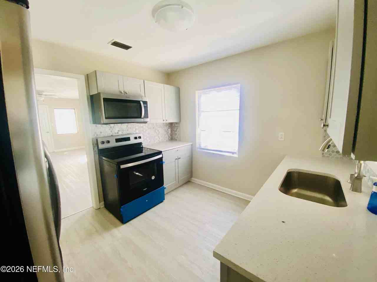 1737 W 24th St - Photo 7 of 16