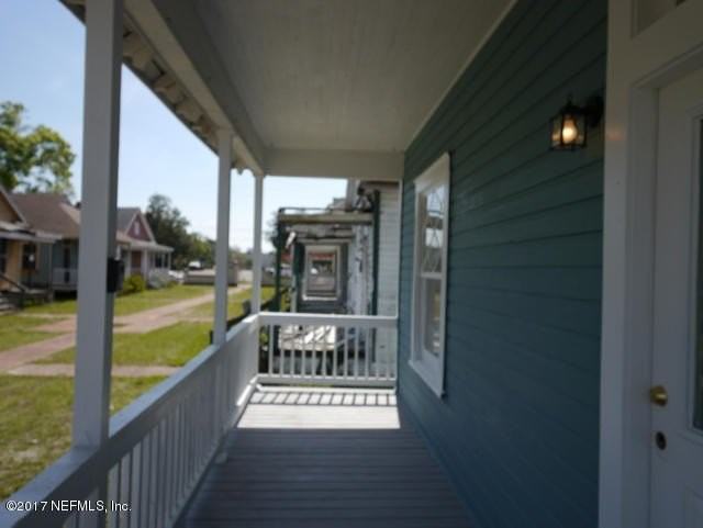 1922 Redell St - Photo 4 of 23