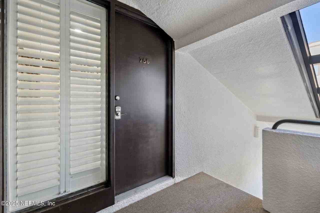 756 Spinnakers Reach Dr - Photo 6 of 50