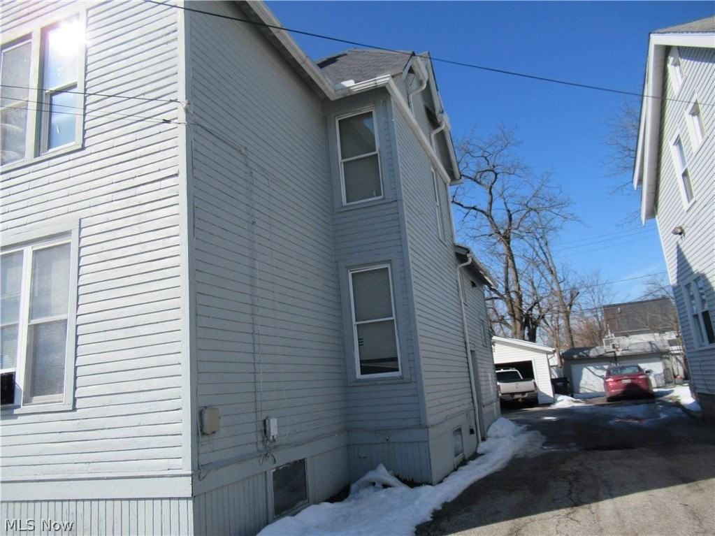 67 Woodrow Ave - Photo 2 of 16