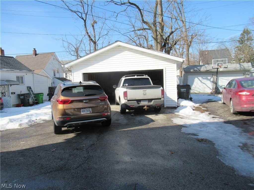 67 Woodrow Ave - Photo 3 of 16