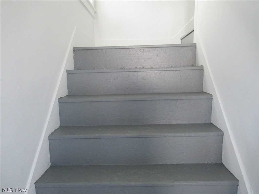 67 Woodrow Ave - Photo 4 of 16