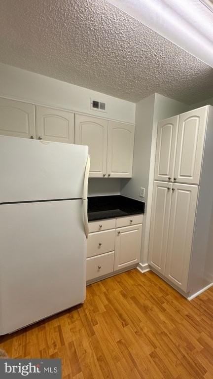 5909 Tamar Dr #3 - Photo 6 of 31