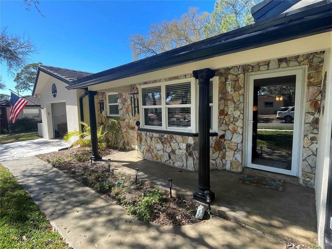 12075 68th Ter - Photo 6 of 42