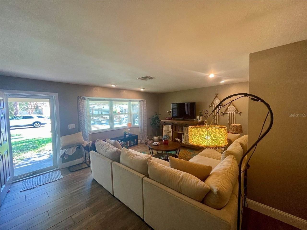 12075 68th Ter - Photo 7 of 42