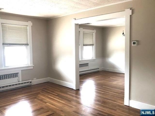 636 Wyckoff Ave - Photo 5 of 23