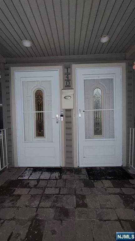 140 Liberty St - Photo 3 of 22