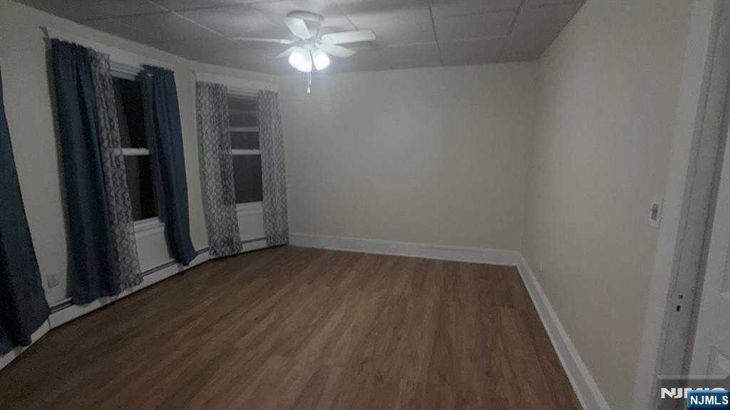 140 Liberty St - Photo 5 of 22