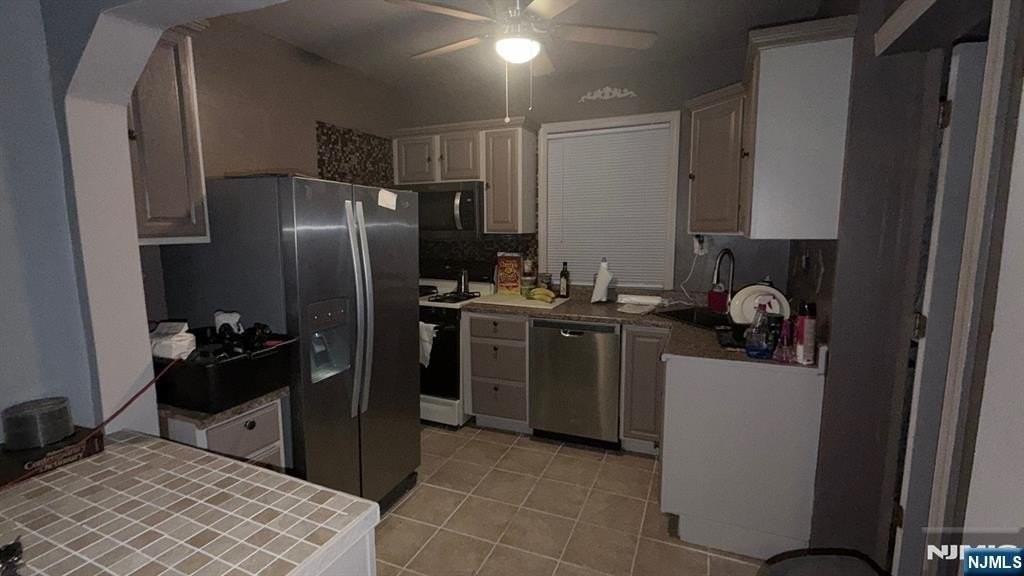 140 Liberty St - Photo 7 of 22