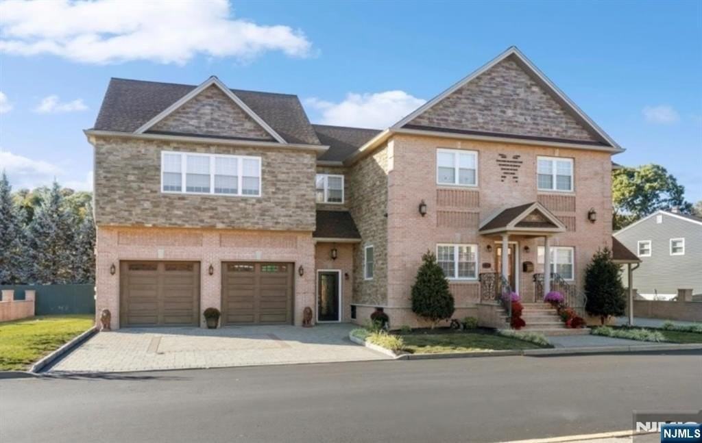 7 Bailey Ave - Photo 2 of 33