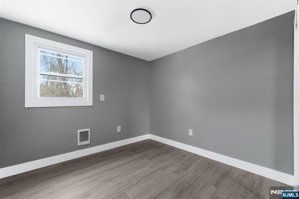 542 3rd Ave - Photo 2 of 18