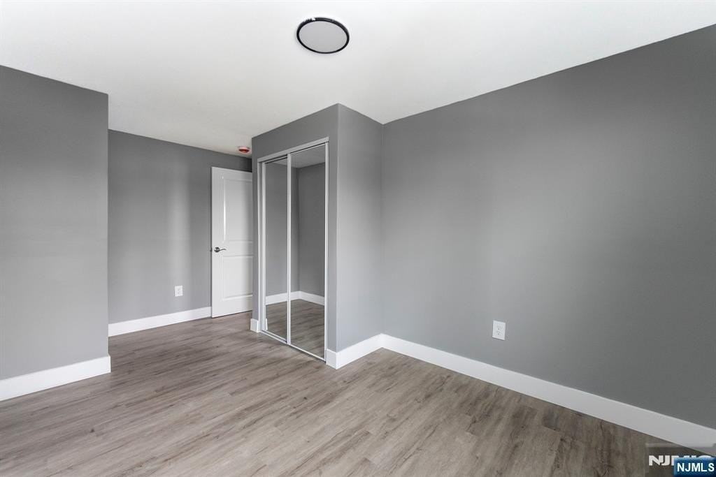 542 3rd Ave - Photo 6 of 18