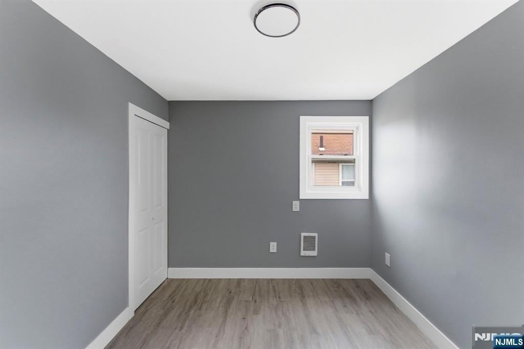 542 3rd Ave - Photo 7 of 18