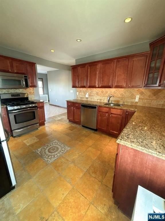 187 Holt St - Photo 6 of 10