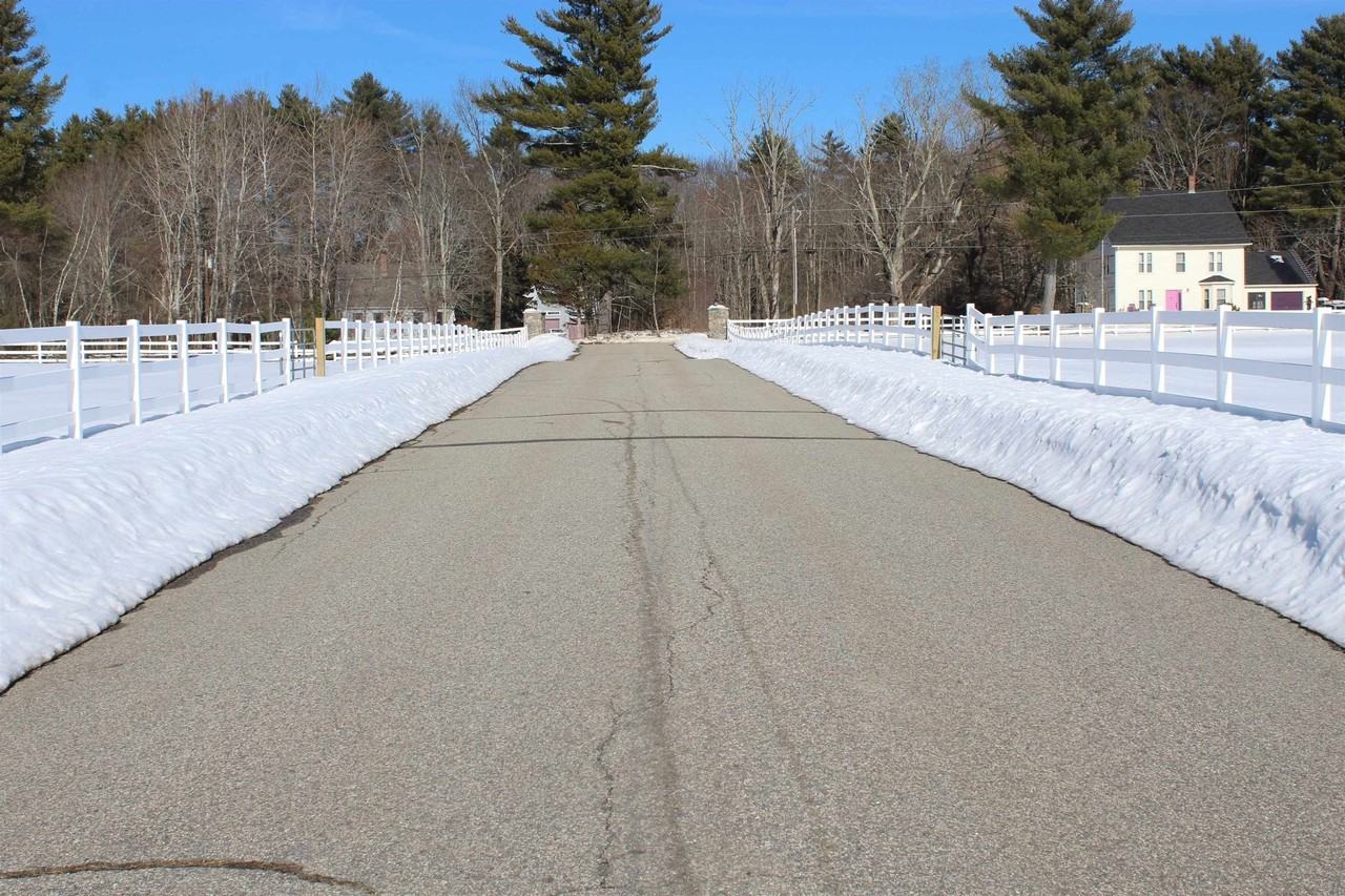 98 Blakes Hill Rd - Photo 3 of 29