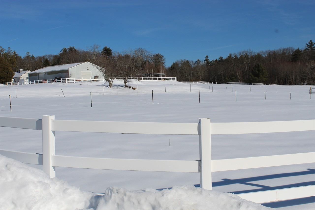 98 Blakes Hill Rd - Photo 4 of 29