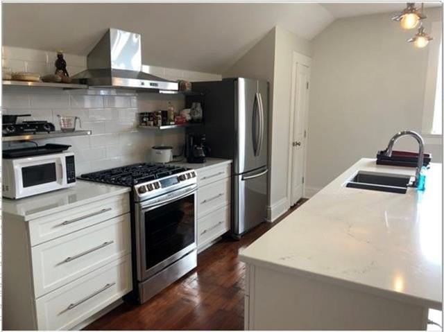 2821 Esplanade Ave #4 - Photo 3 of 9