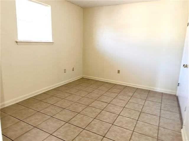 1249 Carrollton Ave - Photo 6 of 7