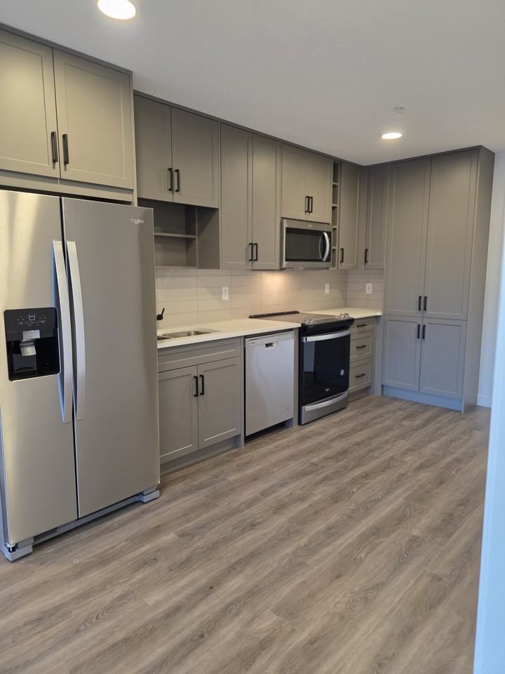 3205, 350 Livingston Common NE - 1 #1 - Photo 3 of 8