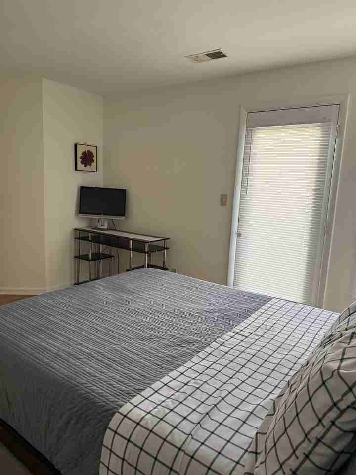 11 Hamiltons Bay Ct #11-833 - Photo 5 of 8