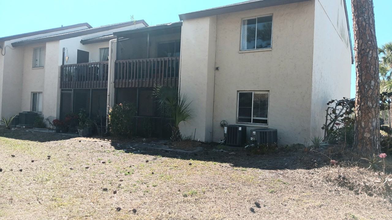 2724 Hidden Lake BoulevardUnit A #A - Photo 2 of 21