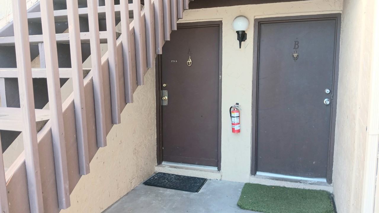 2724 Hidden Lake BoulevardUnit A #A - Photo 4 of 21