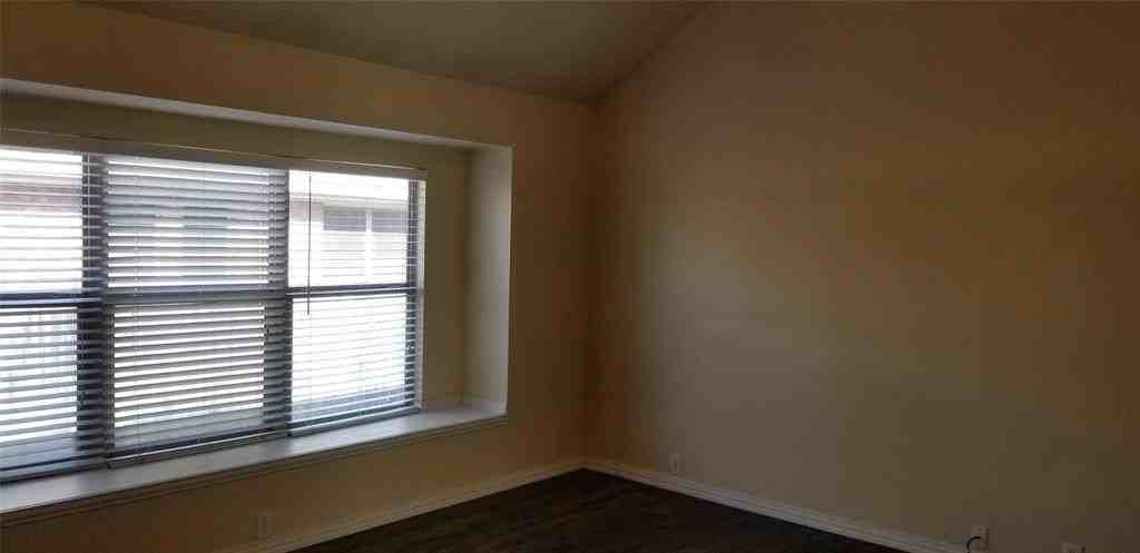 903 Lasso Ln - Photo 6 of 16