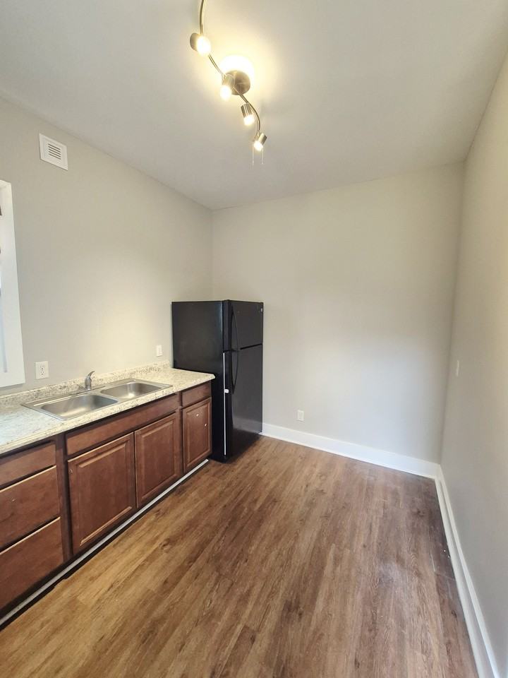 1901 Fairmount Ave #A - Photo 3 of 20