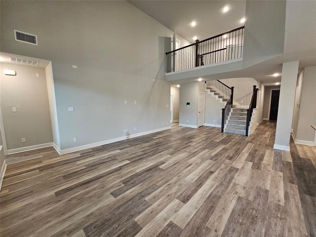 1740 Jamestown Dr - Photo 7 of 19