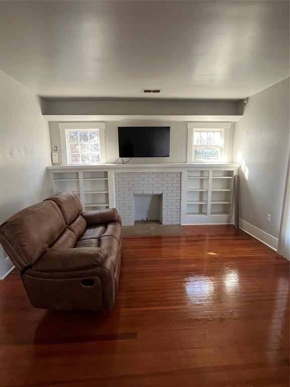 725 Peach St - Photo 3 of 19