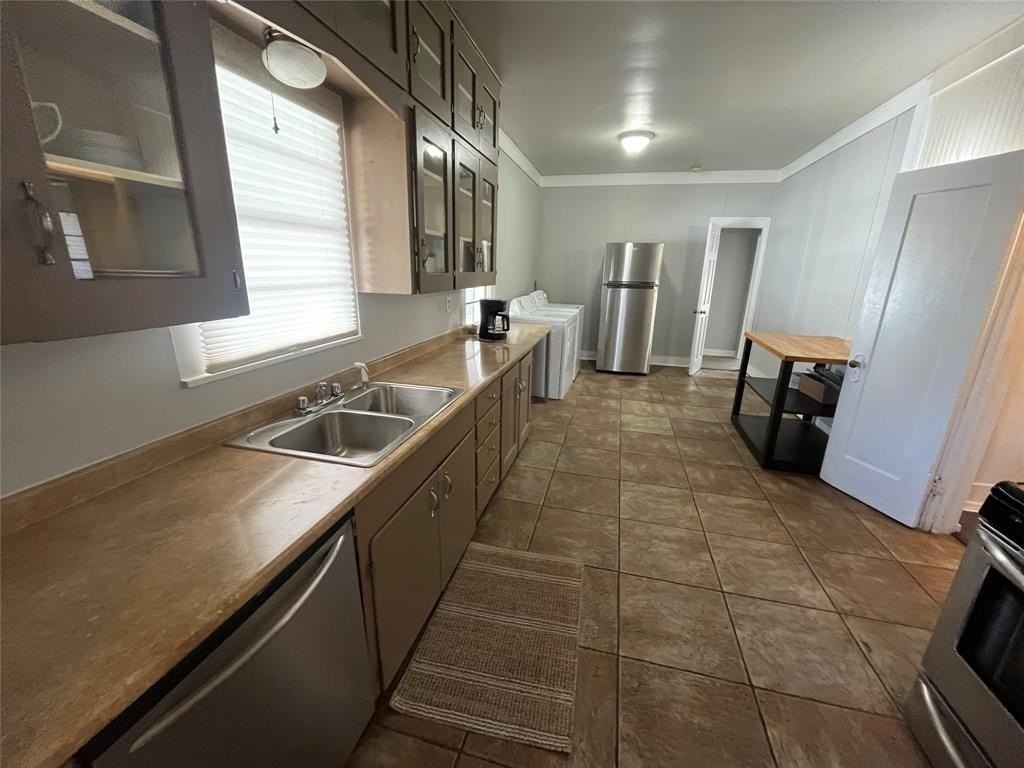 725 Peach St - Photo 6 of 19