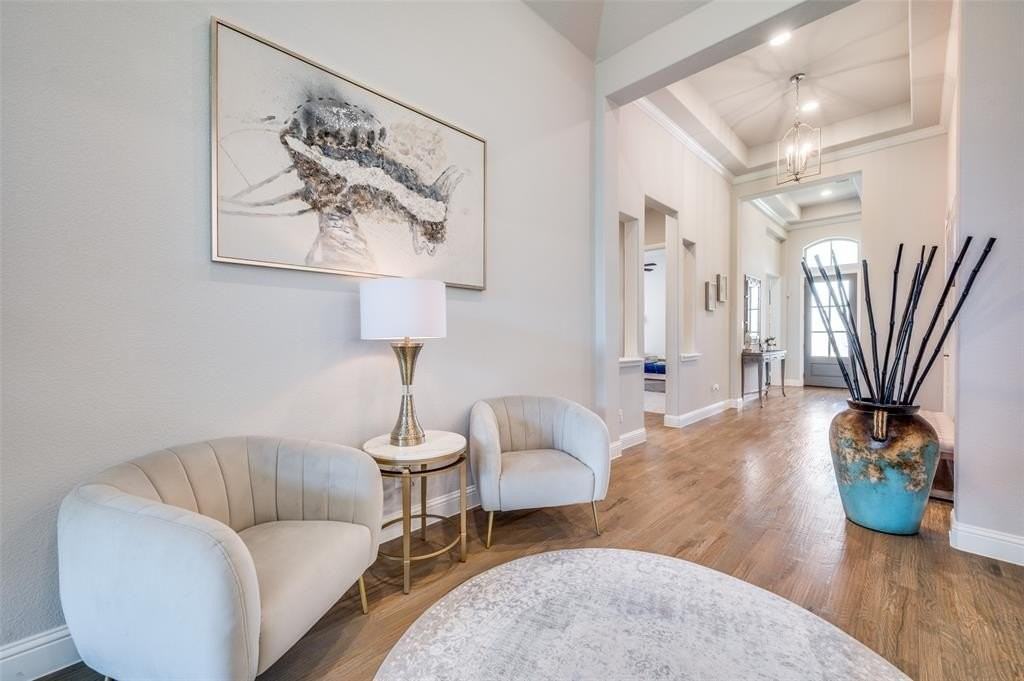 2740 Meadowbrook Blvd - Photo 3 of 40