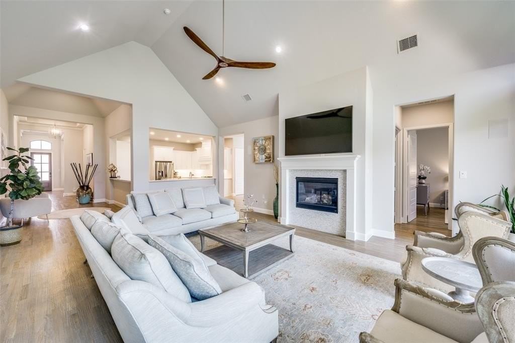 2740 Meadowbrook Blvd - Photo 4 of 40