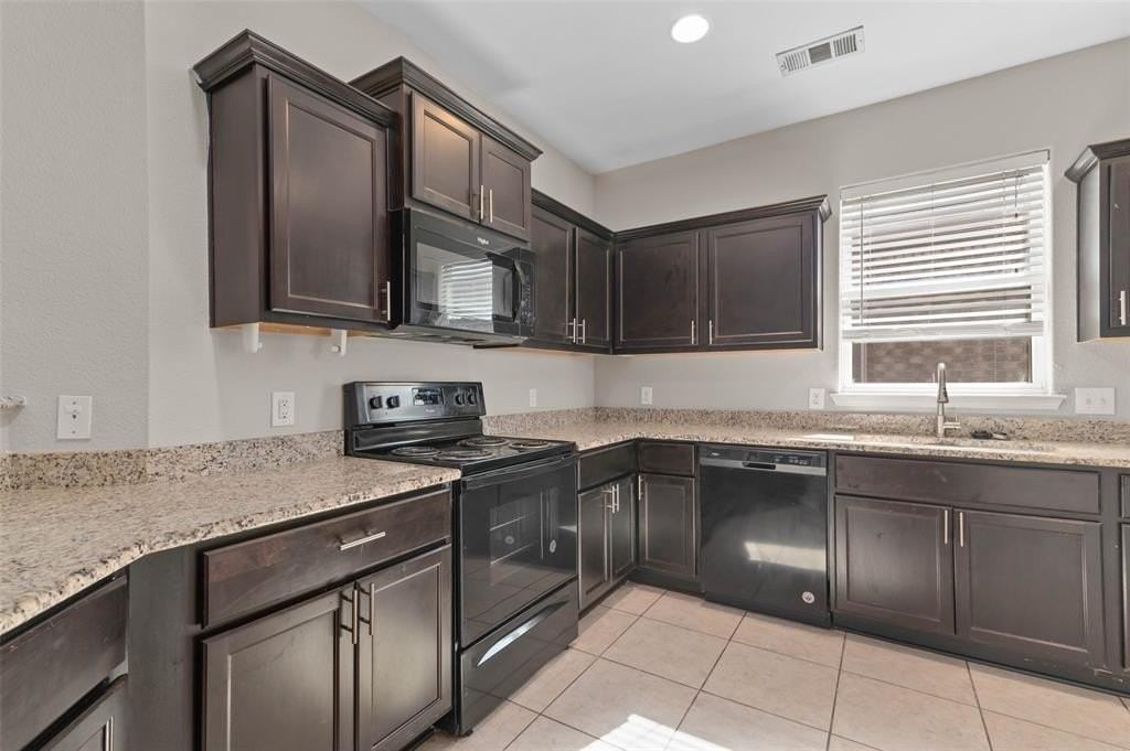 4700 Conley Ln - Photo 5 of 17