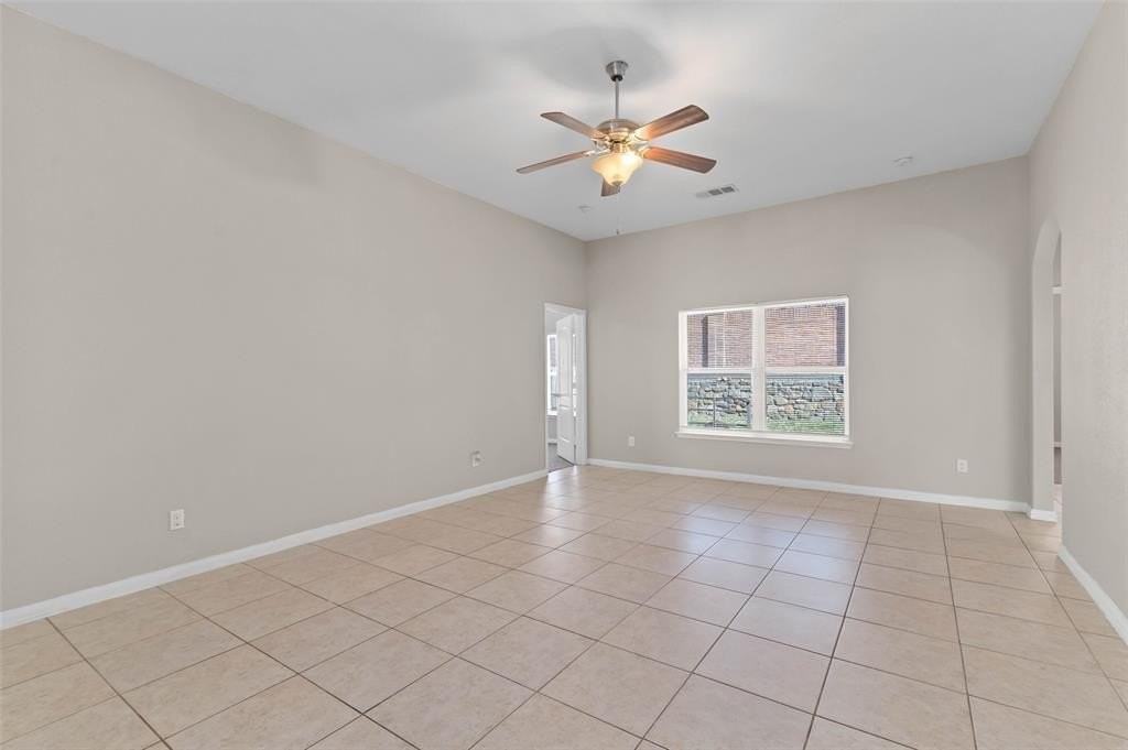 4700 Conley Ln - Photo 6 of 17