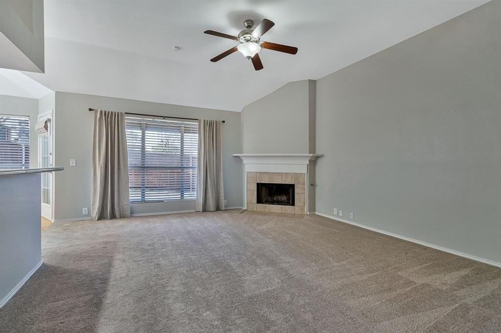 2505 Woodhaven Dr - Photo 3 of 25