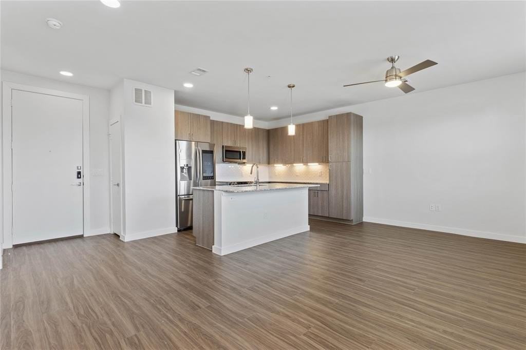 1500 N Fitzhugh Ave - Photo 3 of 28