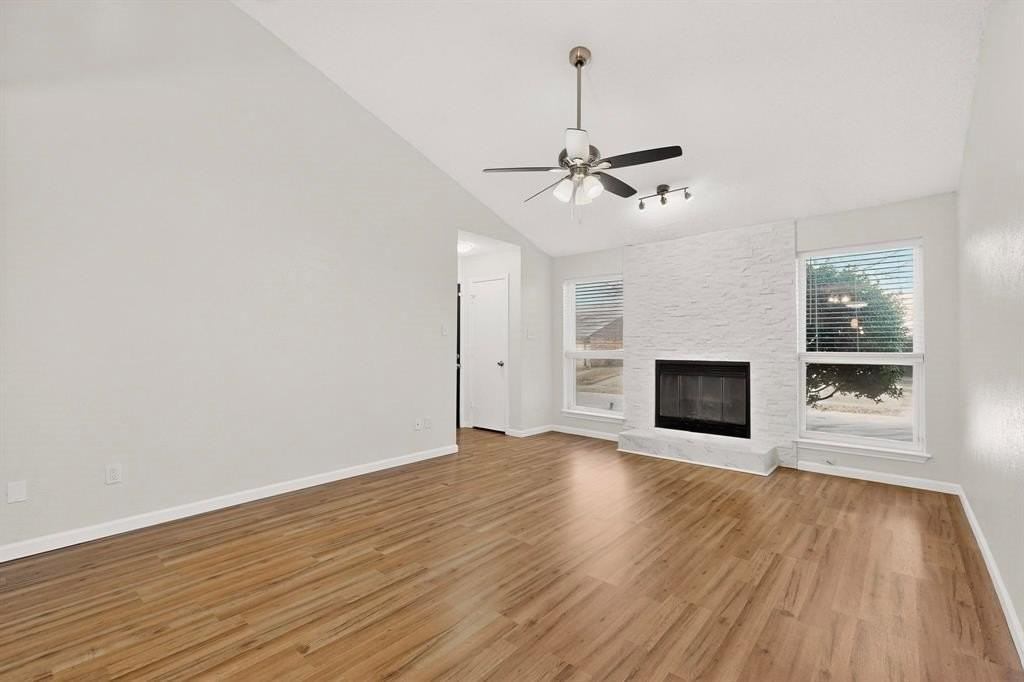 1940 Abshire Ln - Photo 7 of 37